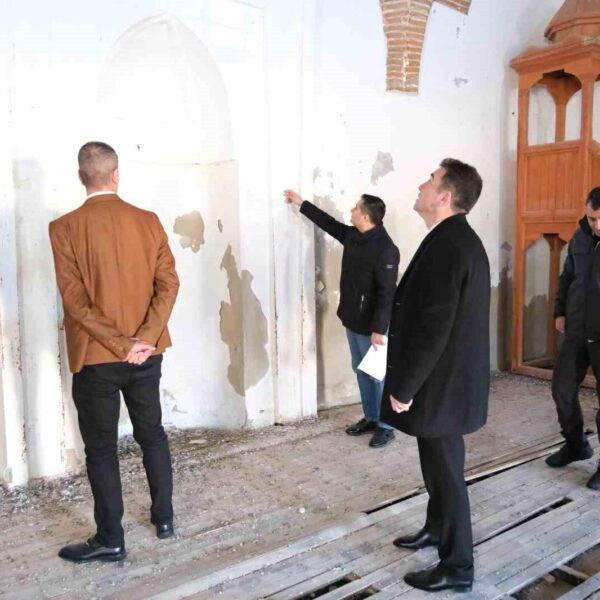 Tarihi Anadolu Selçuklu Camii-1