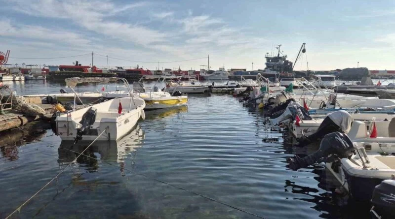 Tekirdağ Balıkçıları Müsilajın Tekrarıyla Av Faaliyetlerinde Zorluk Yaşıyor 1