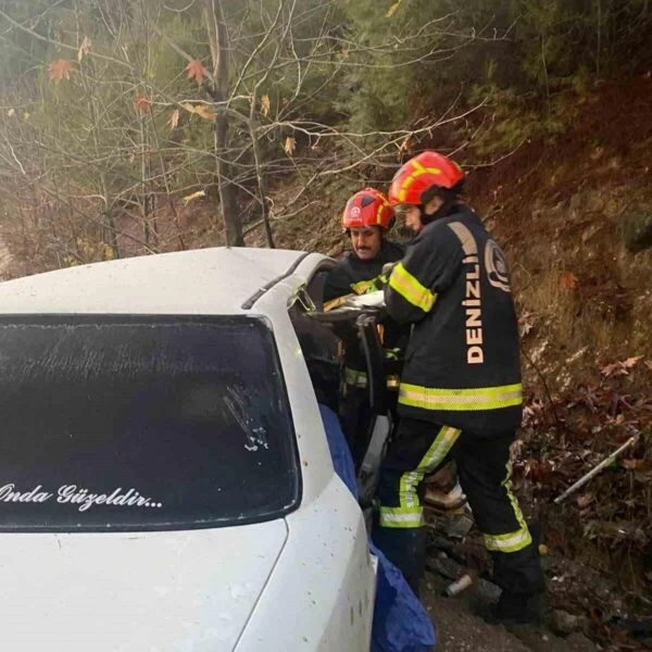 Trafik kazasında hasarlı araç-1