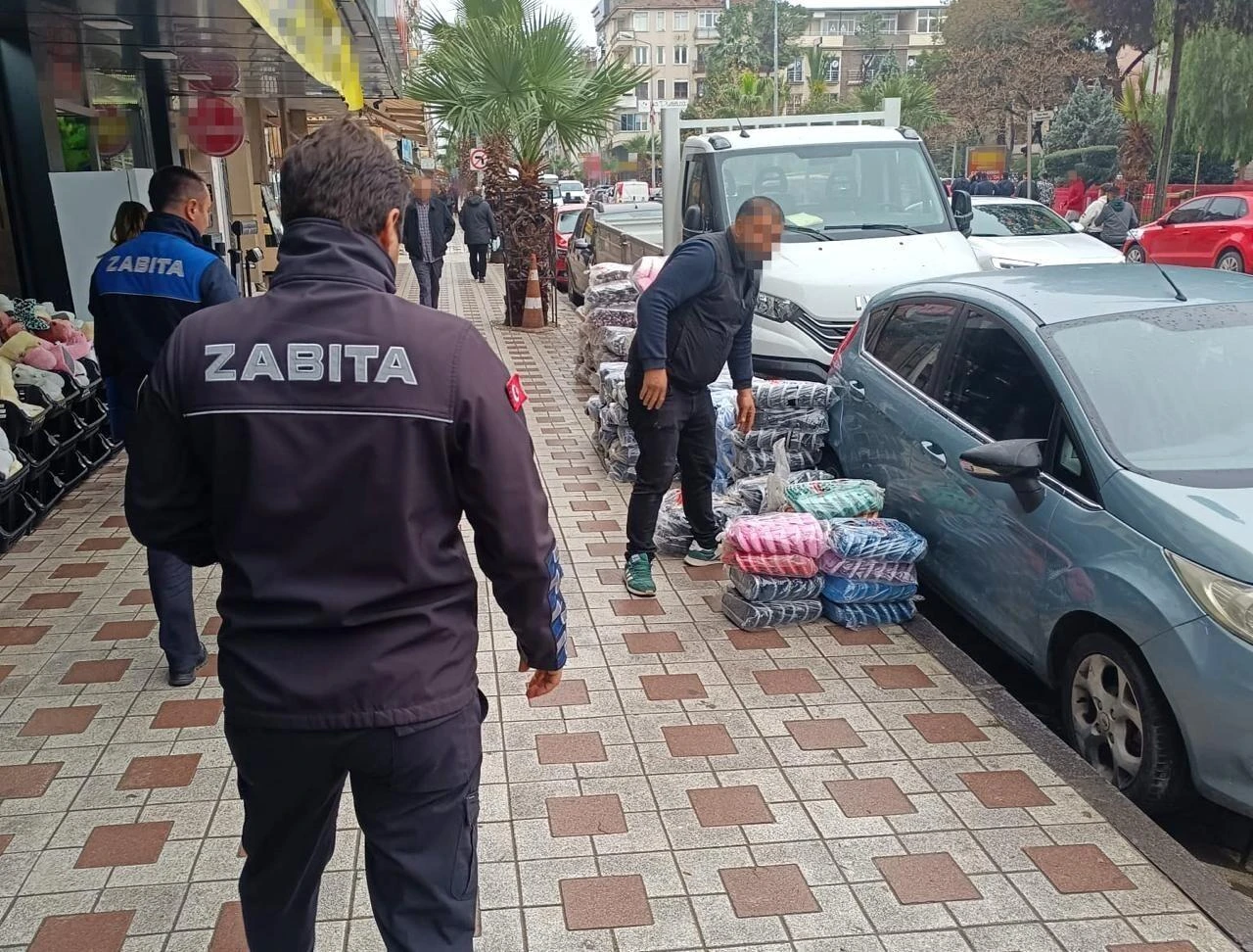 Turgutlu’da Kaldırım ve Seyyar Satıcılık Denetimleri