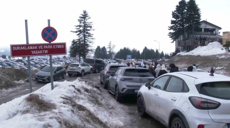 Uludağ'da Otopark Çilesi: Alan Başkanlığı'nın Düzenlemesi Kaosa Dönüştü 1