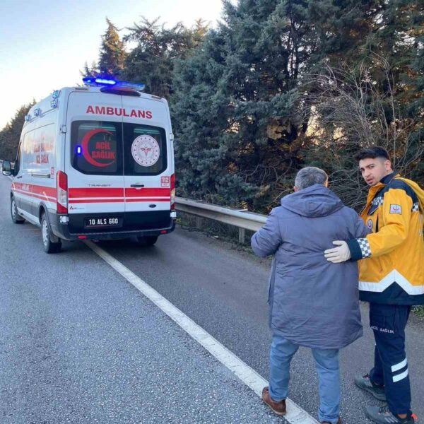 Uşakspor otobüsünde taş atışı-1