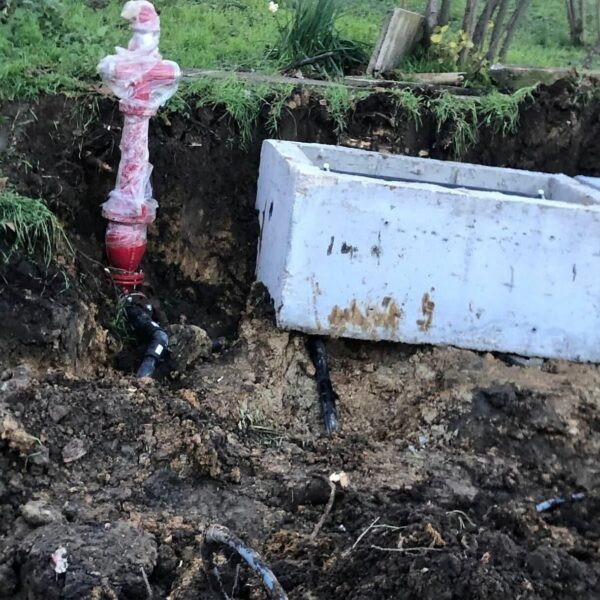 Vatandaşlar yeni içme suyu şebeke hattından faydalanıyor