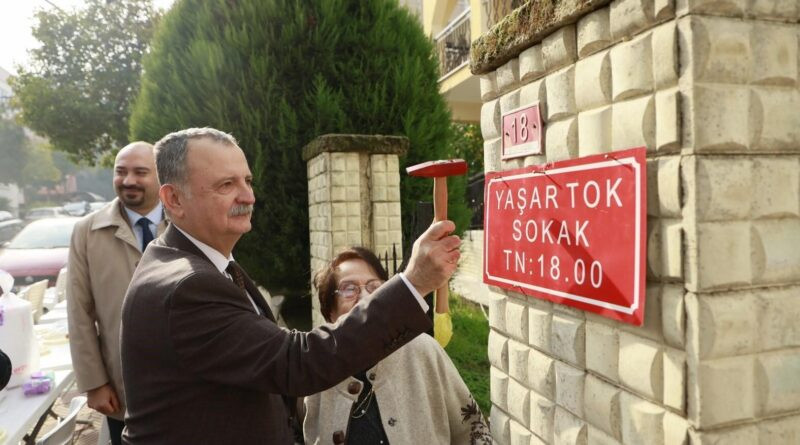 Yunusemre'de Emekli Manisa Vali Yardımcısı Yaşar Tok'a Sokak Adı Verildi 1