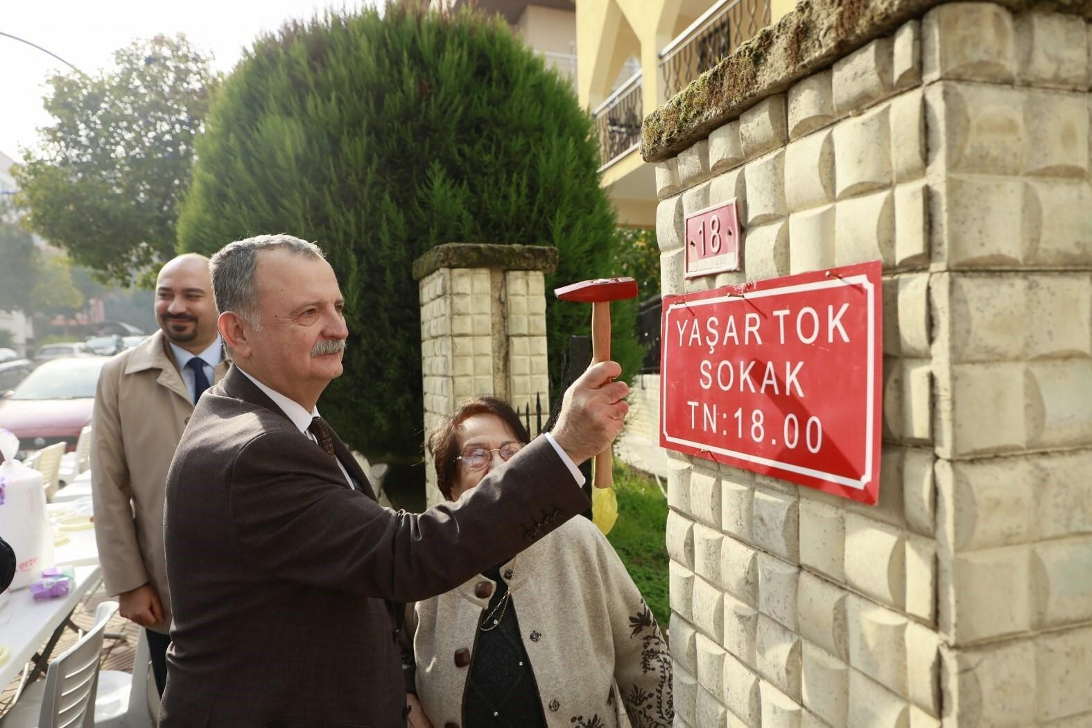 Yunusemre’de Emekli Manisa Vali Yardımcısı Yaşar Tok’a Sokak Adı Verildi