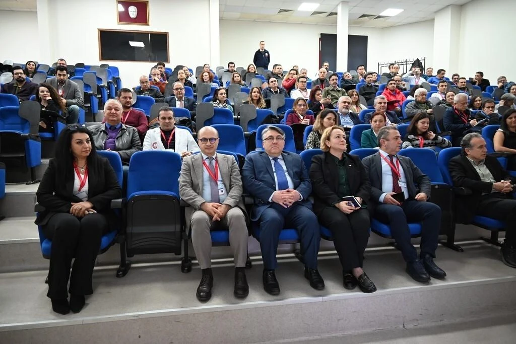 Zonguldak Bülent Ecevit Üniversitesi Rektörü Özölçer, Tıp Fakültesi 2024-2025 Akademik Yılı Genel Kurul Toplantısı’nda Konuştu