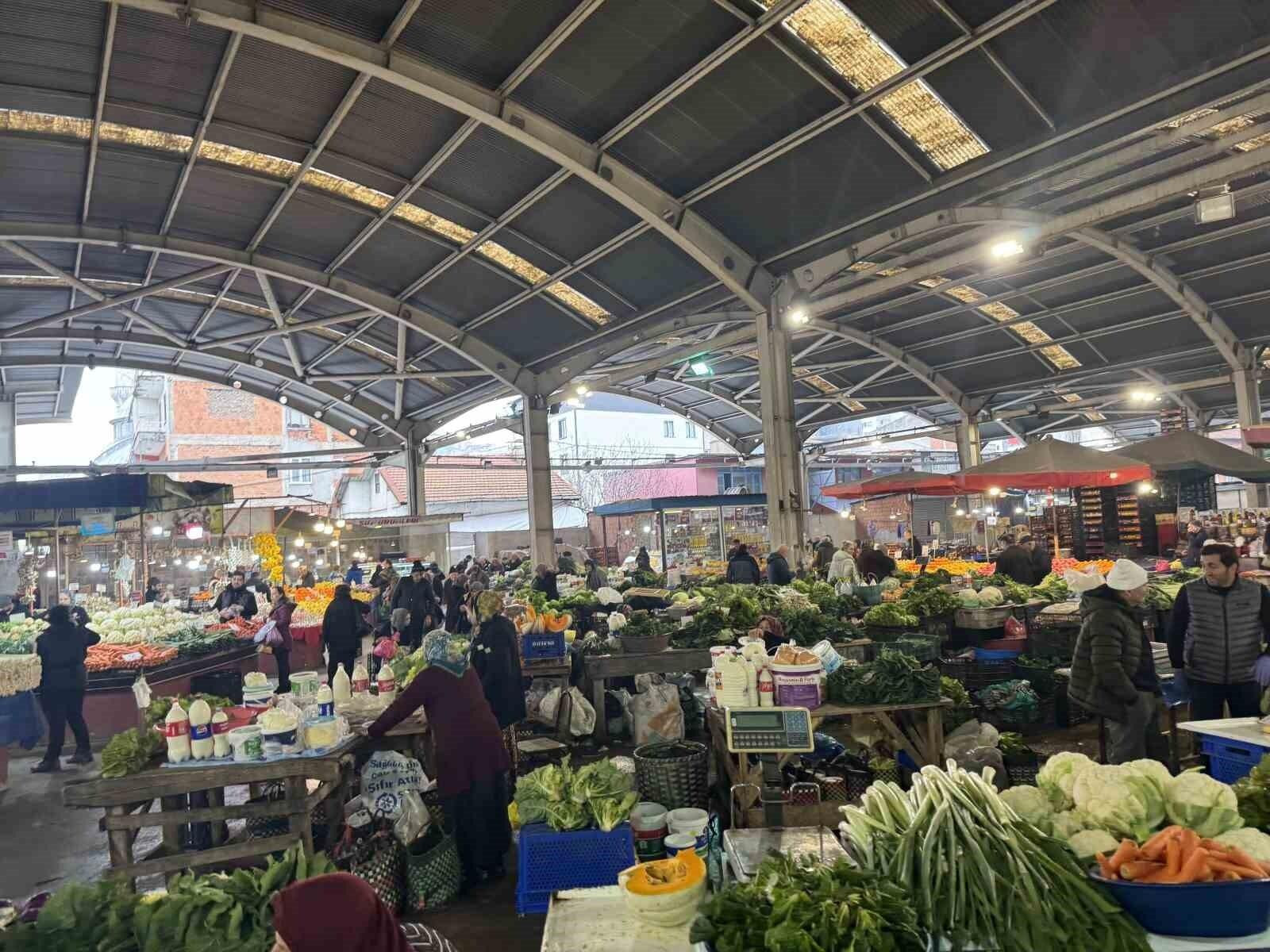 Zonguldak Halk Pazarında Fiyatların Yüksekliği Alım Gücünü Düşürdü