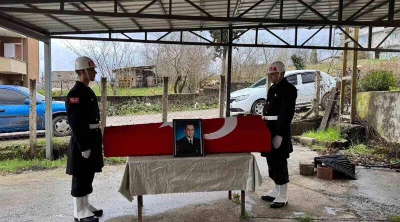 Zonguldak'ın Çaycuma İlçesinde Emekli Asker Nihat Kundakçı Son Yolculuğuna Uğurlandı 1