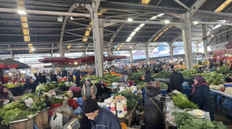 Zonguldak'ta Halk Pazarı Fiyatları El Yakttı 1