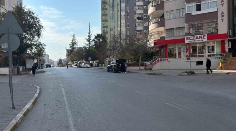 Adana'da İsmet Atlı Bulvarı'nda Trafik Kaza Çilesi 1