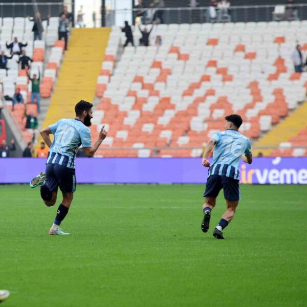 Adana Demirspor ve Kasımpaşa futbolcuları-1