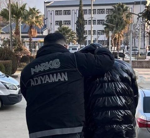 Adıyaman'da Uyuşturucu Operasyonu: 2 Şahıs Gözaltına Alındı, 1'i Tutuklandı 1