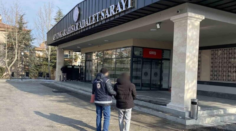 Afyonkarahisar'da Göçmen Kaçakçılığı Operasyonu: 10 Yabancı Uyruklu Şahıs ve 3 Şüpheli Yakalandı 1