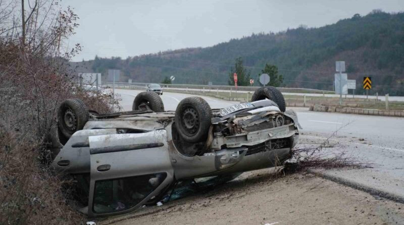 Amasya'da kontrolden çıkan otomobil kazası: 3 yaralı, 1'i ağır 1