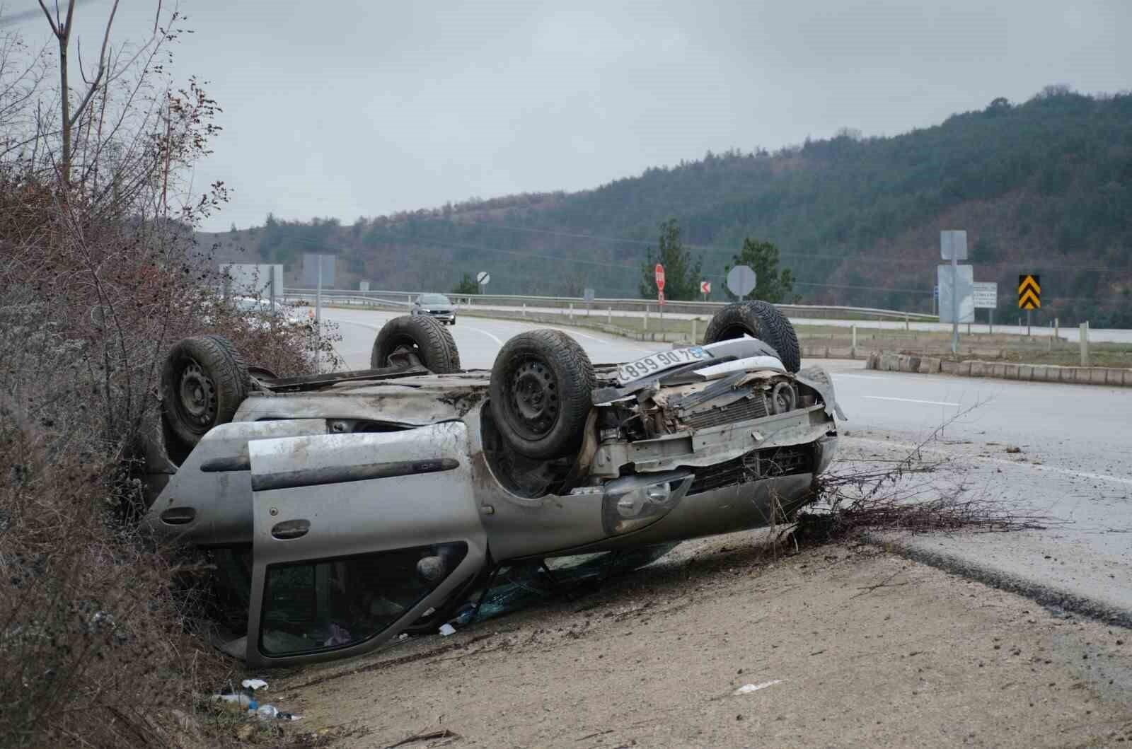 Amasya’da kontrolden çıkan otomobil kazası: 3 yaralı, 1’i ağır