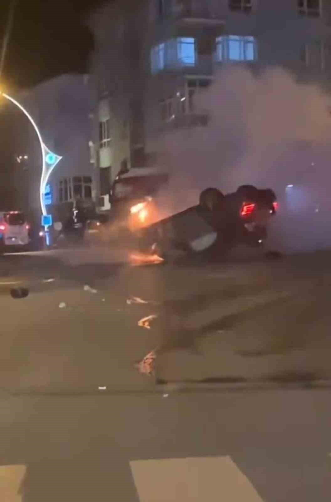 Ankara Mamak’ta Mercedes’in Kontrolünü Kaybetmesi Sonucu Otobüs Yanar