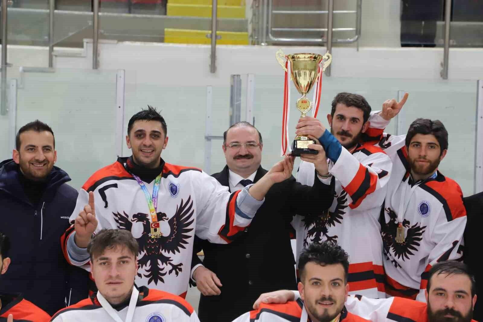 Atatürk Üniversitesi, Erzurum’da Üniversiteler Kış Spor Oyunları Buz Hokeyi Türkiye Şampiyonasında Zafer