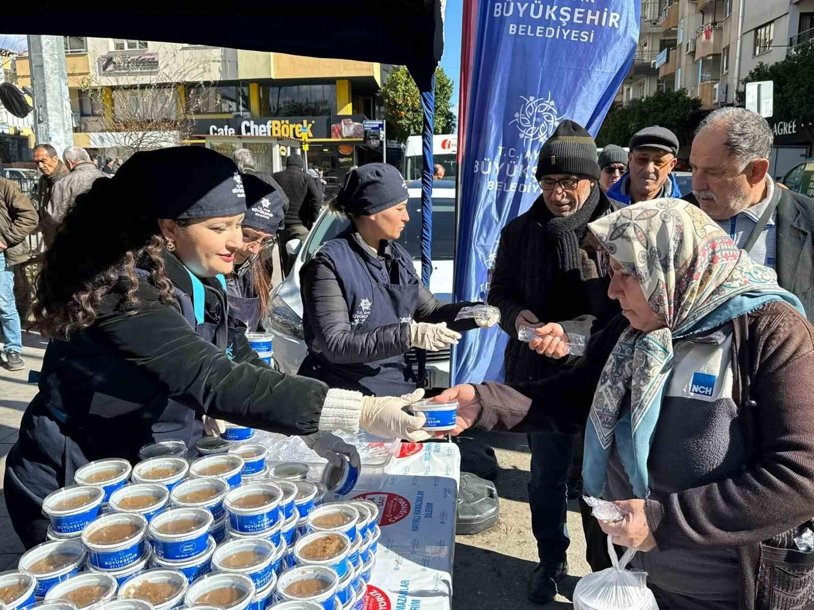 Aydın Büyükşehir Belediyesi, 6 Şubat Deprem Anısına Helva Hayrı Yaptı