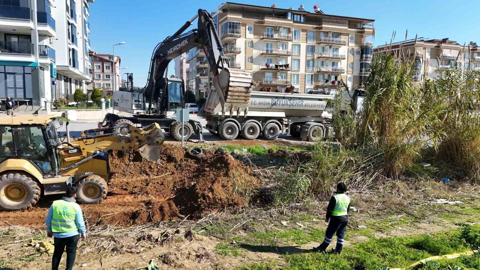 Aydın Büyükşehir Belediyesi Efeler’de Yol Yenileme Çalışmaları Hızlı Bir Tempoyla Devam Ediyor