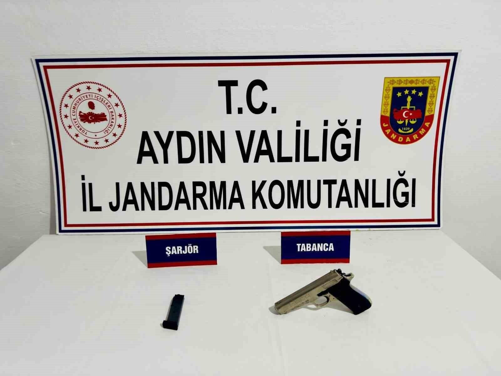 Aydın’da Jandarma Operasyonu: Ruhsatsız Silah ve Kaçakçılık ile İlgili 7 Şüpheli Gözaltına Alındı