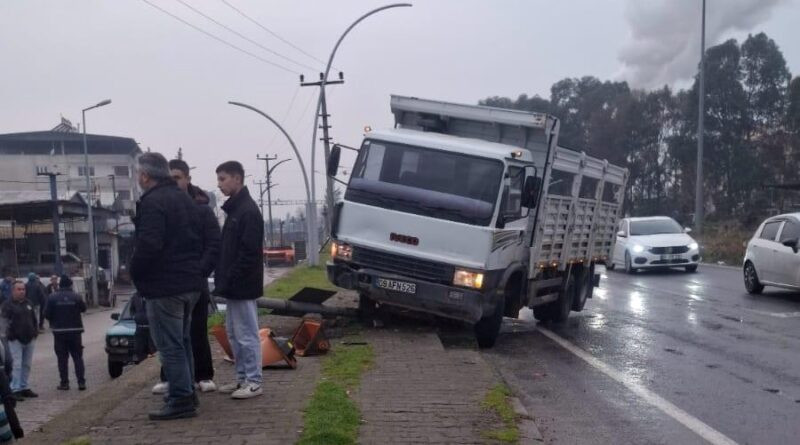 Aydın'da Kamyon Kazasında Yaya Yaralı 1