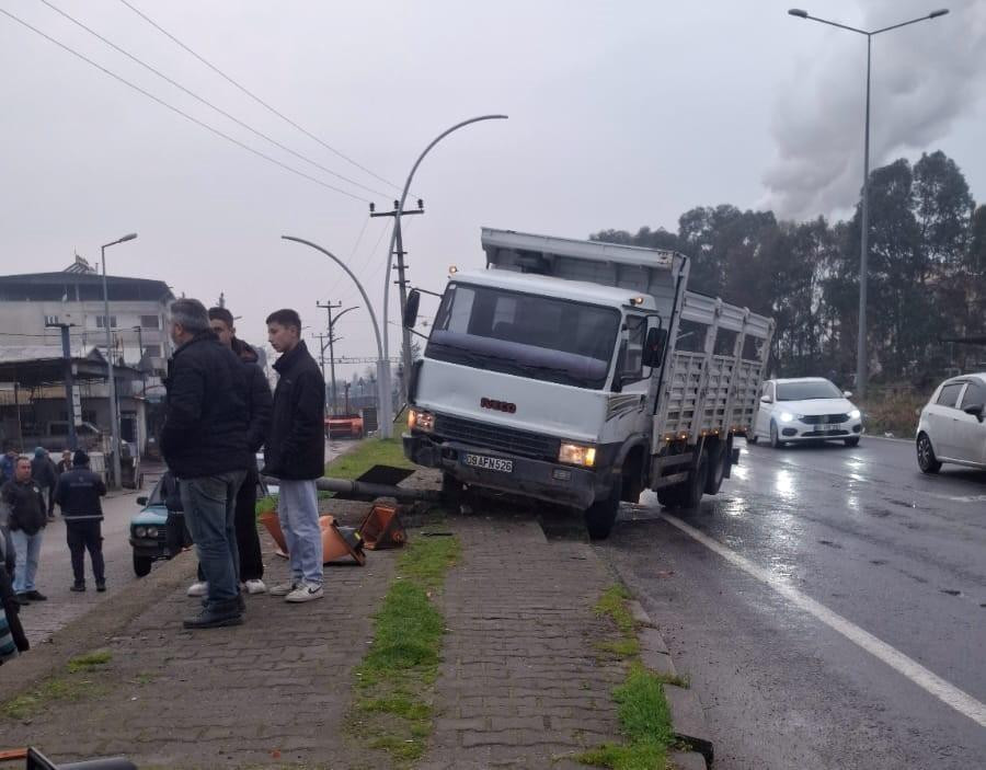 Aydın’da Kamyon Kazasında Yaya Yaralı