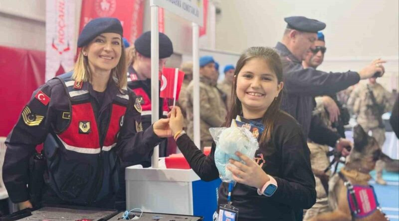 Aydın'da Koçarlı Robofest'te Jandarma Tanıtımı 1