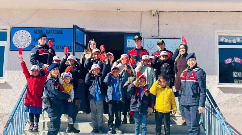 Aydın Karacasu'da Jandarma, Anaokulu Öğrencilerine Bilgilendirme ve Tanıtım 1