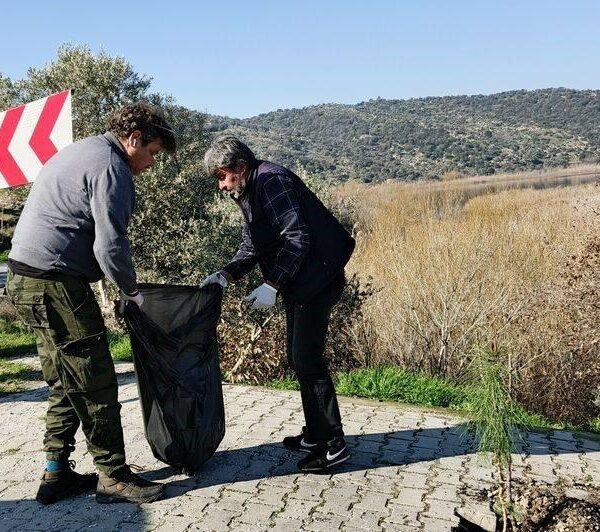 Aydınlı doğaseverler Azap Gölü'nde sulak alanların korunması için farkındalık etkinliği düzenlediler.-5