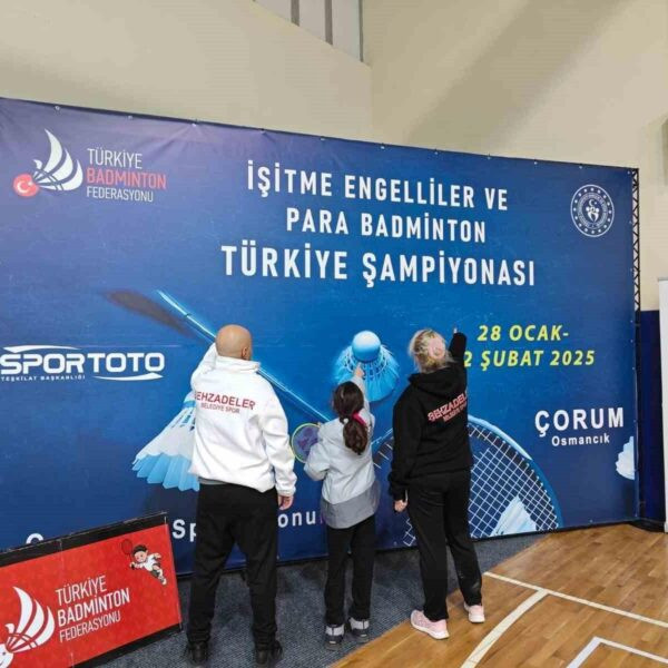 Aygül Aydoğmuş, badminton maçı-1