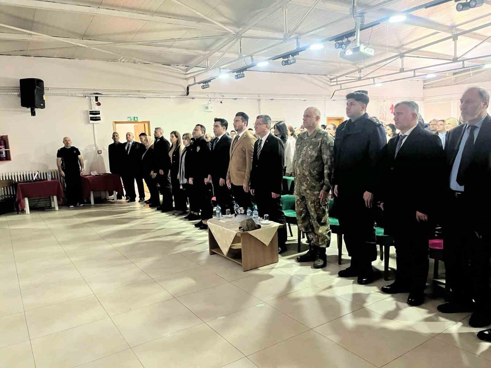 Babaeski’de ‘En İyi Narkotik Polisi Anne’ Projesi Eğitim Konferansı