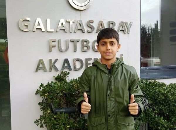 Balıkesir Demirspor'un U12 Futbolcusu Berat Onur Bozan Galatasaray'a Transfer Oldu 1