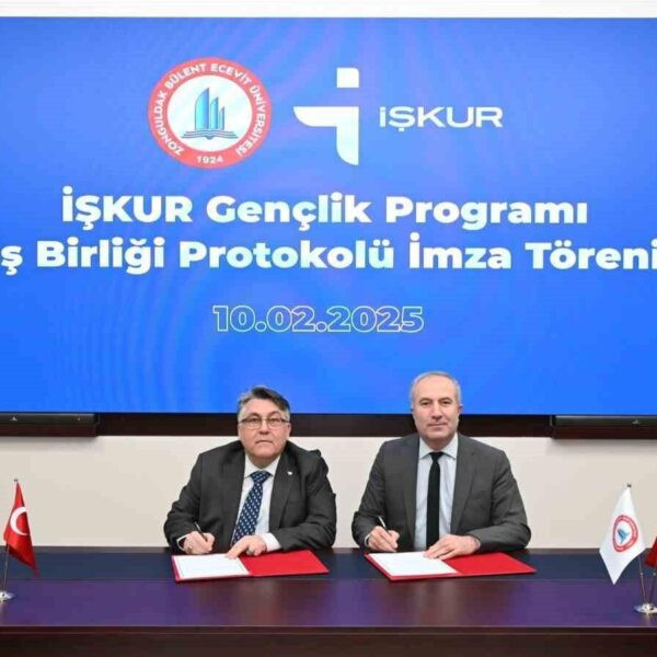 BEUN Senato Salonunda gerçekleşen Gençlik Programı İş Birliği Protokolü imza töreni.