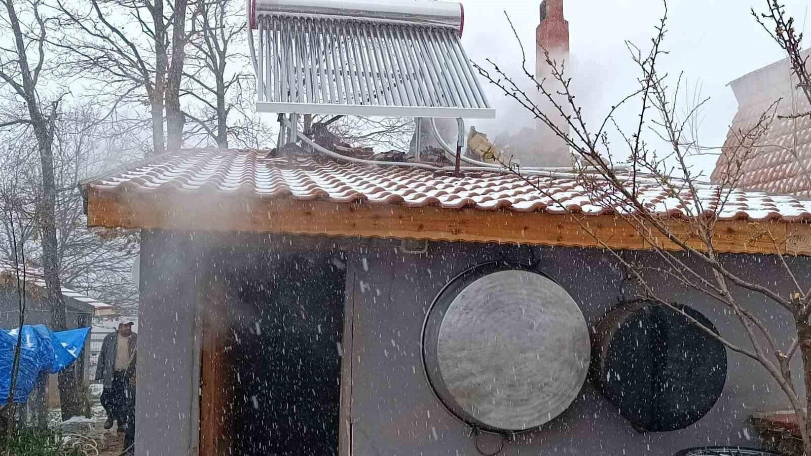 Bilecik Pazaryeri’nde At Çiftliğinde Yangın