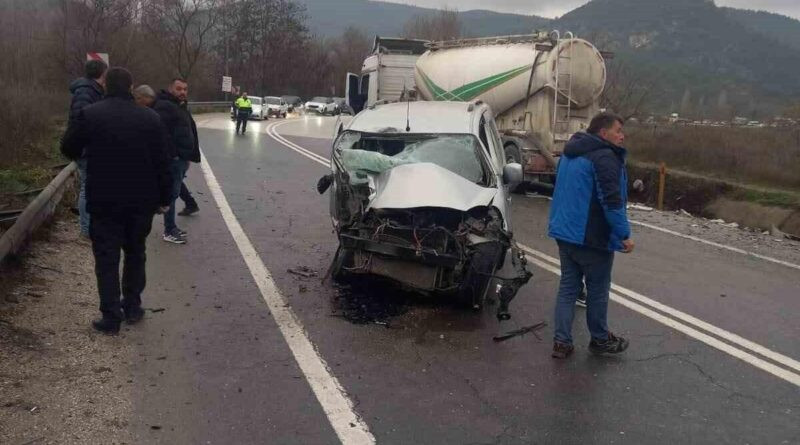 Bilecik'te Trafik Kazasında 1 Kişi Ağır Yara 1