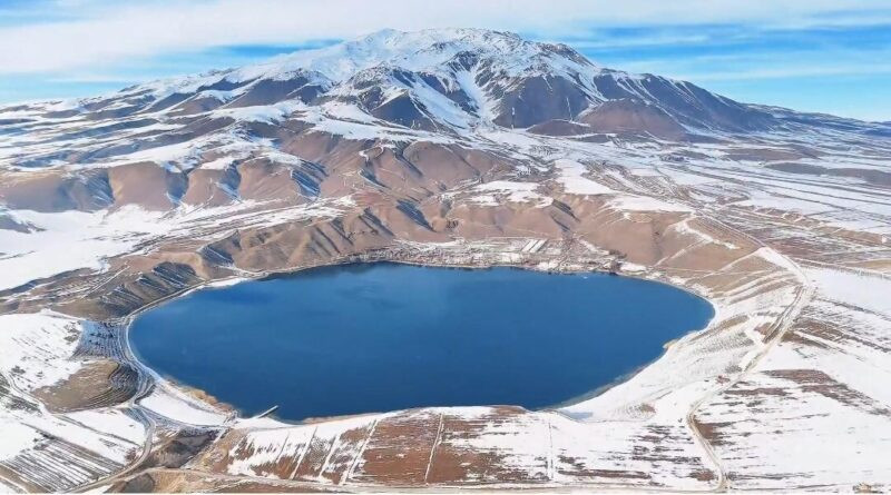 Bitlis'in Adilcevaz ilçesinde tarihi ve doğal alanlar havadan görüntülendi 1