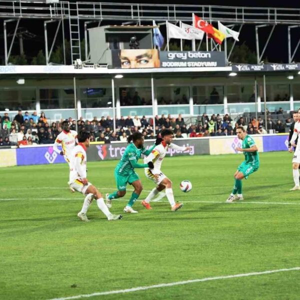 Bodrum FK ve Göztepe futbolcularının oynadığı maç-3