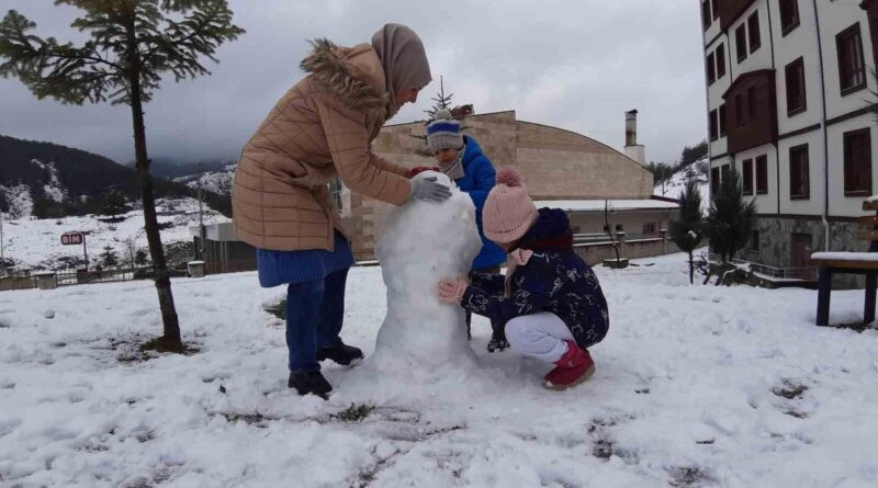 Bolu'da Kar Yağışı Nedeniyle Taşımalı Eğitime 1 Gün Ara Verildi 1