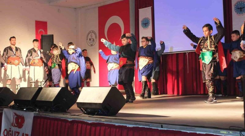 Burhaniye'de Oğuz Boyları Derneği'nin Yaren Gecesi Etkinliği 1