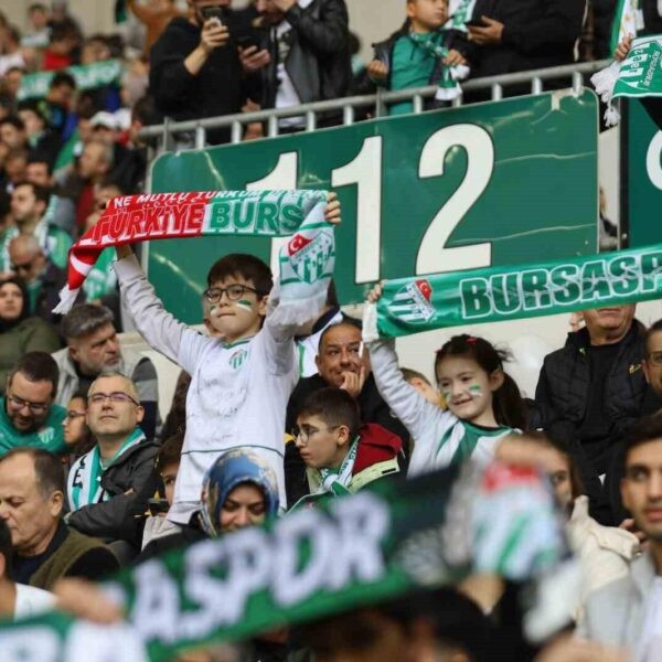 Bursa Büyükşehir Belediyesi çocuklara Bursaspor coşkusunu yaşattı-2