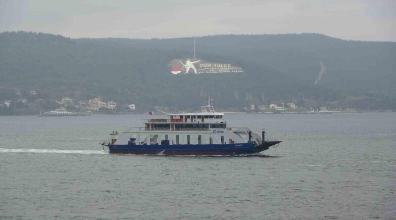 Çanakkale'de Olumsuz Hava Şartları Nedeniyle Feribot Seferleri İptal Edildi 1