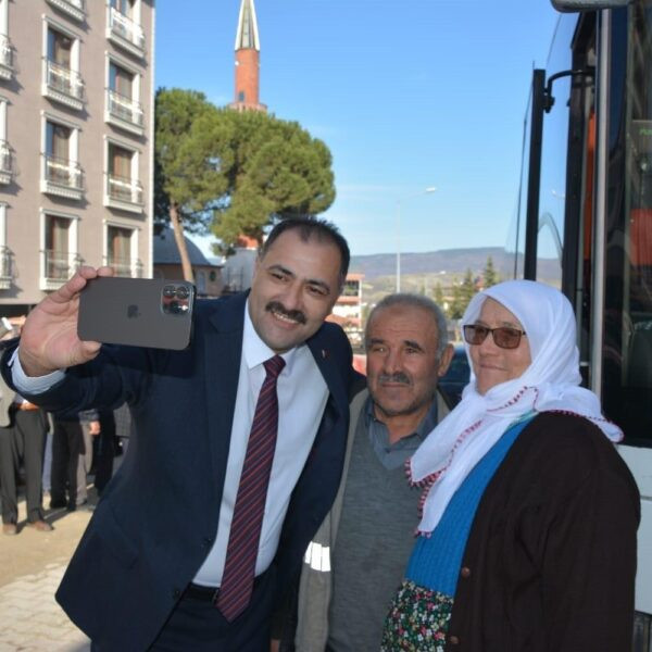 Demirci Belediye Başkanı Erkan Kara'nın Kongreye Katılımını Özgüleyen Görüntü-4