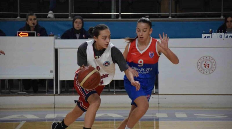 Denizli İncilipınar Spor ve İzmir Efe Spor, Afyonkarahisar'da U-14 Basketbol Kızlar Bölge Şampiyonası'nda Bir Üst Tura Yükseldi 1