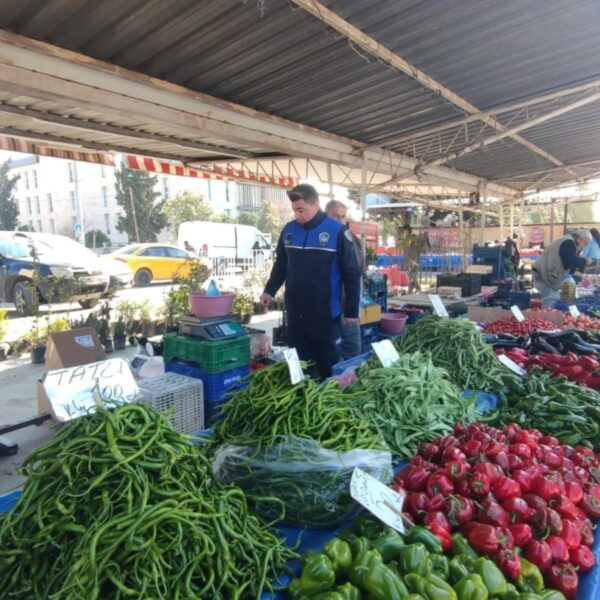 Didim Belediyesi Zabıta ekiplerinin semt pazarlarında yaptığı denetim-3