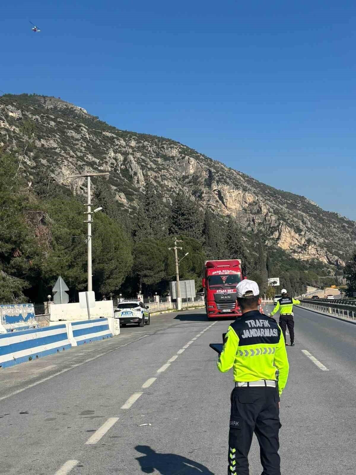 Didim’de Havadan Trafik Denetimi; 7 Sürücü Ceza Yedi