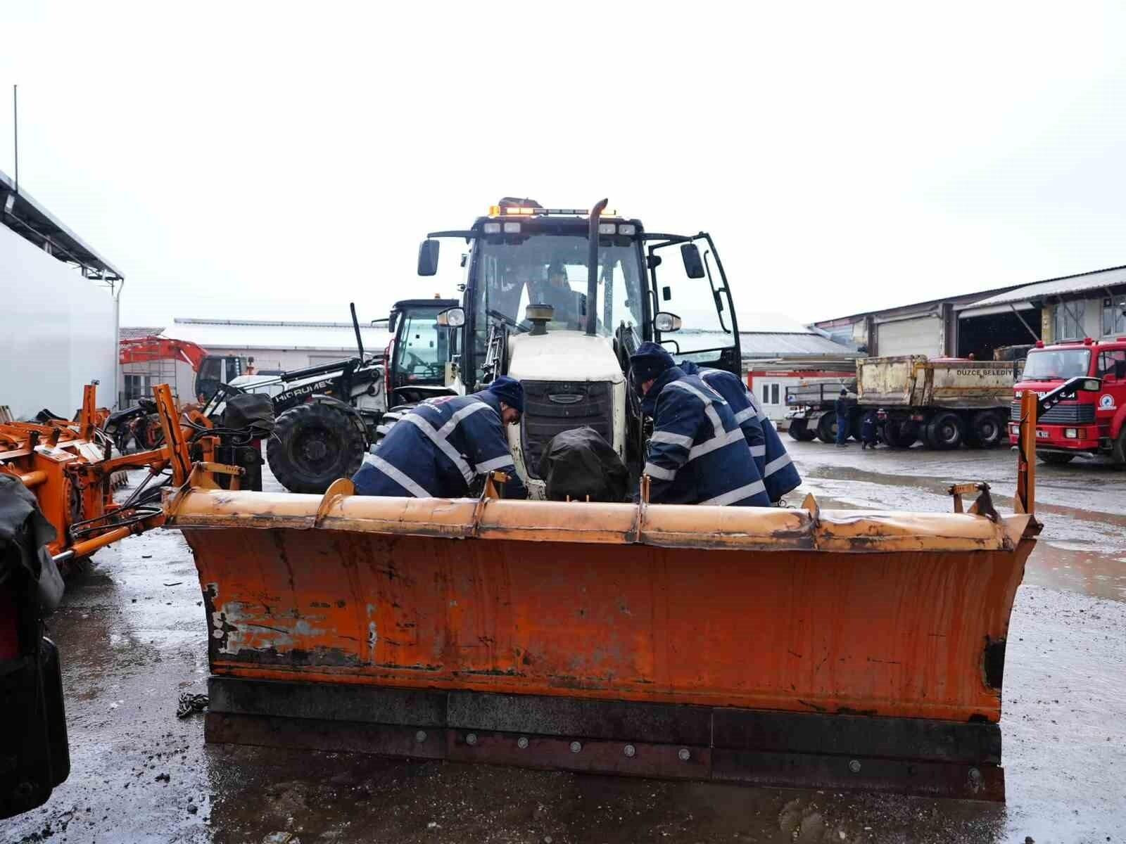 Düzce Belediyesi Kar Yağışı İçin Hazırlıklar Tamamlandı