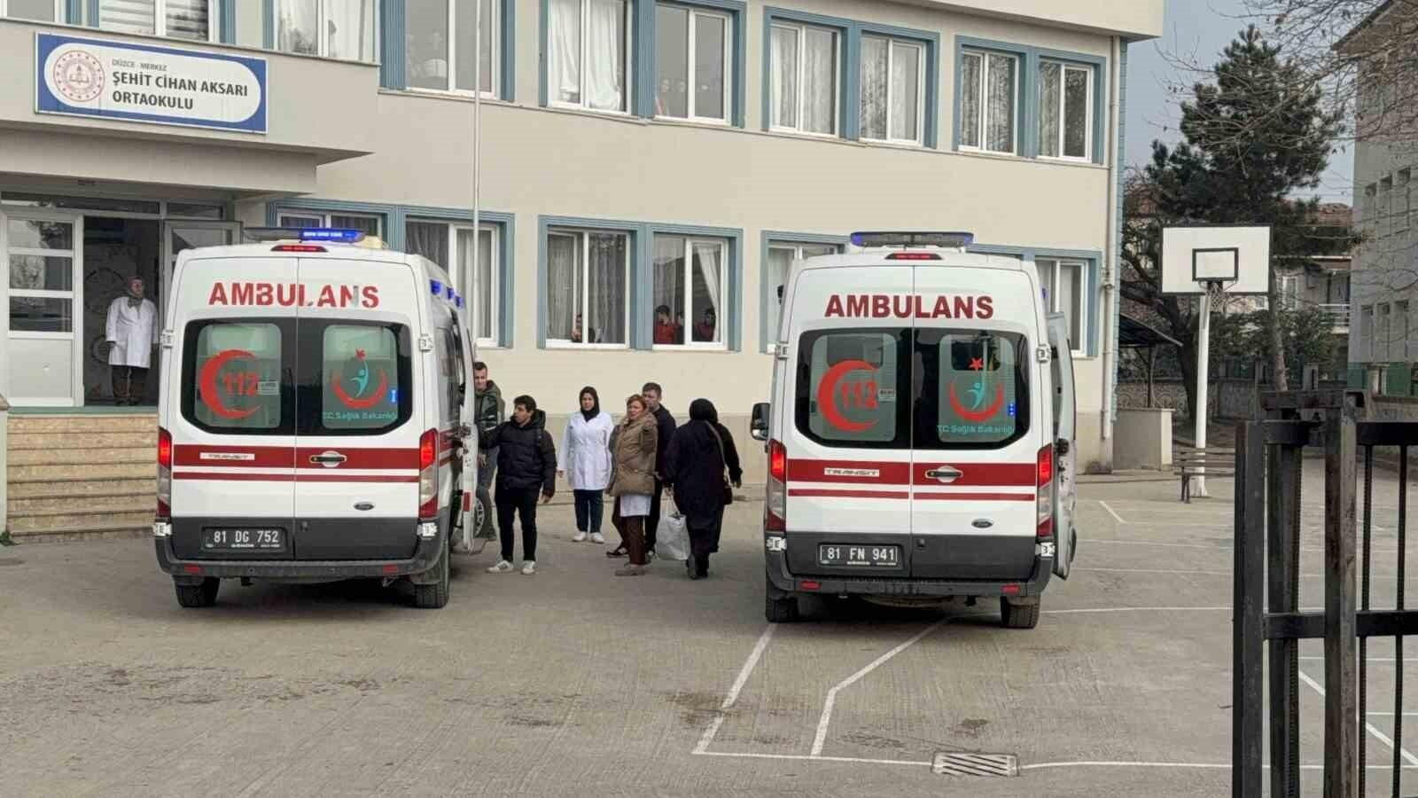 Düzce’de 5 Öğrenci Ciğköfteden Sonra Rahatsız Oldu, Hastanelere Kaldırıldı