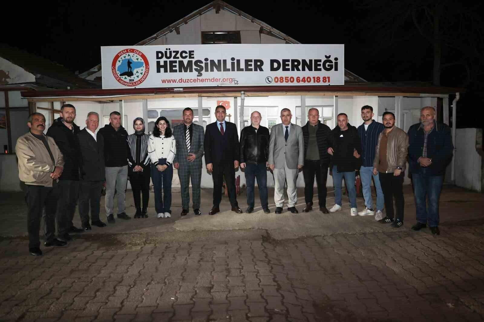 Düzce Valisi Selçuk Aslan, Düzce Hemşinliler Derneğini Ziyaret Etti