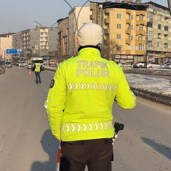 Eksik emniyet kemeri nedeniyle cezai işlem uygulanan araç-4