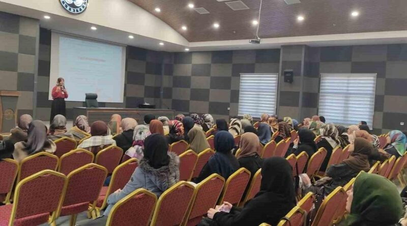 Elazığ'da Fahri Hocalar İçin Eğitim Semineri 1